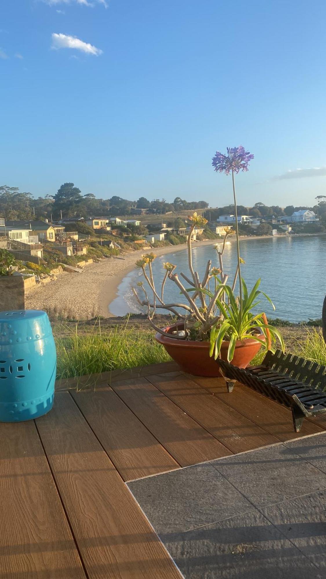 Beach Buoy Opossum Bay South Arm Eksteriør bilde